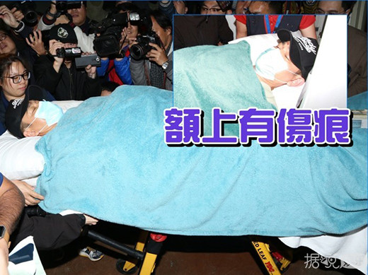 55岁刘德华泰国受伤送港治疗 刘太朱丽倩陪夫返港全程陪伴