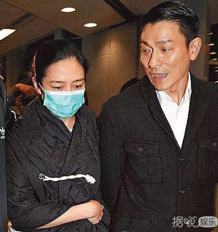 刘德华坠马一周后公布受伤情况 盆骨多处骨折或停工9个月