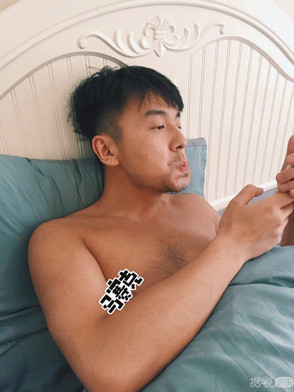 采访大梁第一美妆博主郭京飞,结果十句话九句不离雷佳音 采访大梁第一美妆博主郭京飞,结果十句话九句不离雷佳音