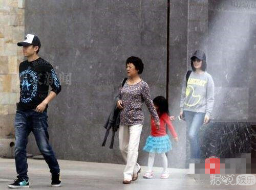 跳跳,俏俏,醒醒……,要给这些星二代的小名给跪了 跳跳,俏俏,醒醒……,要给这些星二代的小名给跪了