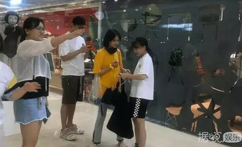 神逆转!昨天可怜巴巴求复合的郑爽,今天新恋情曝光? 神逆转!昨天可怜巴巴求复合的郑爽,今天新恋情曝光?