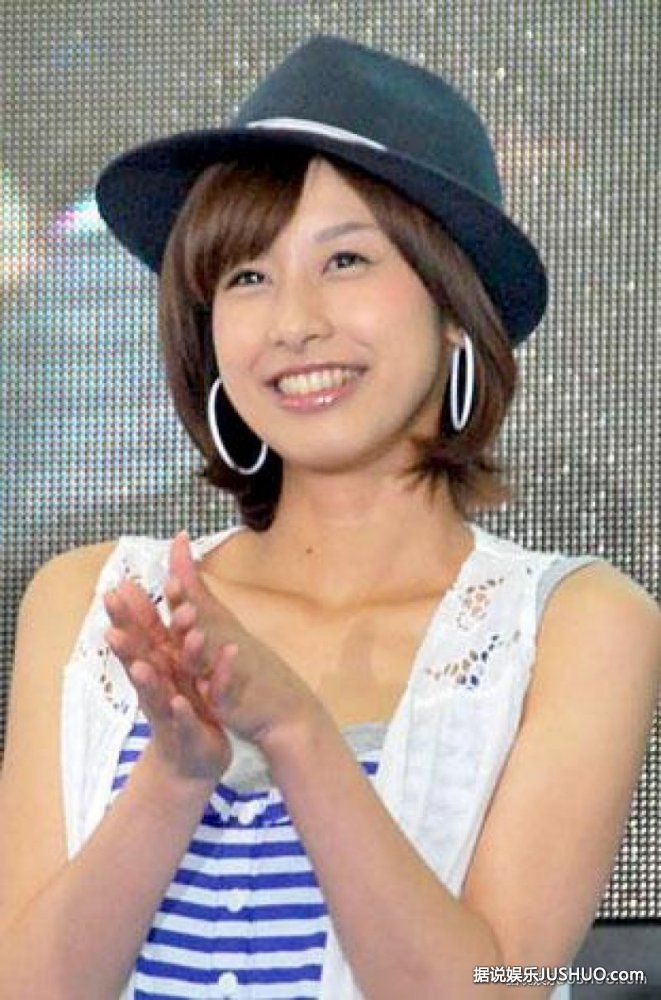 加藤绫子全裸床照疑外流 遭男友强抓摸胸 加藤绫子全裸床照疑外流 遭男友强抓摸胸