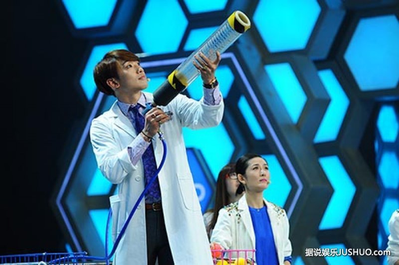 RAIN借《快乐大本营》回归 现场揭秘健身秘诀