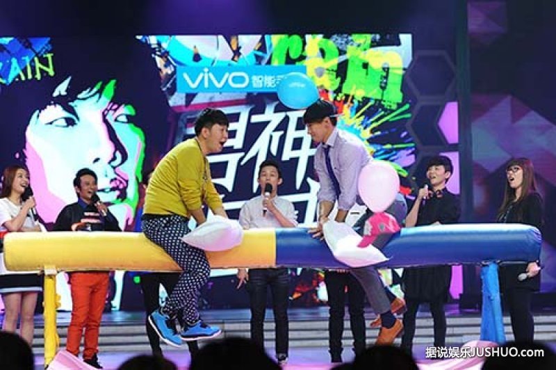 RAIN借《快乐大本营》回归 现场揭秘健身秘诀