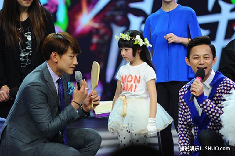 RAIN借《快乐大本营》回归 现场揭秘健身秘诀