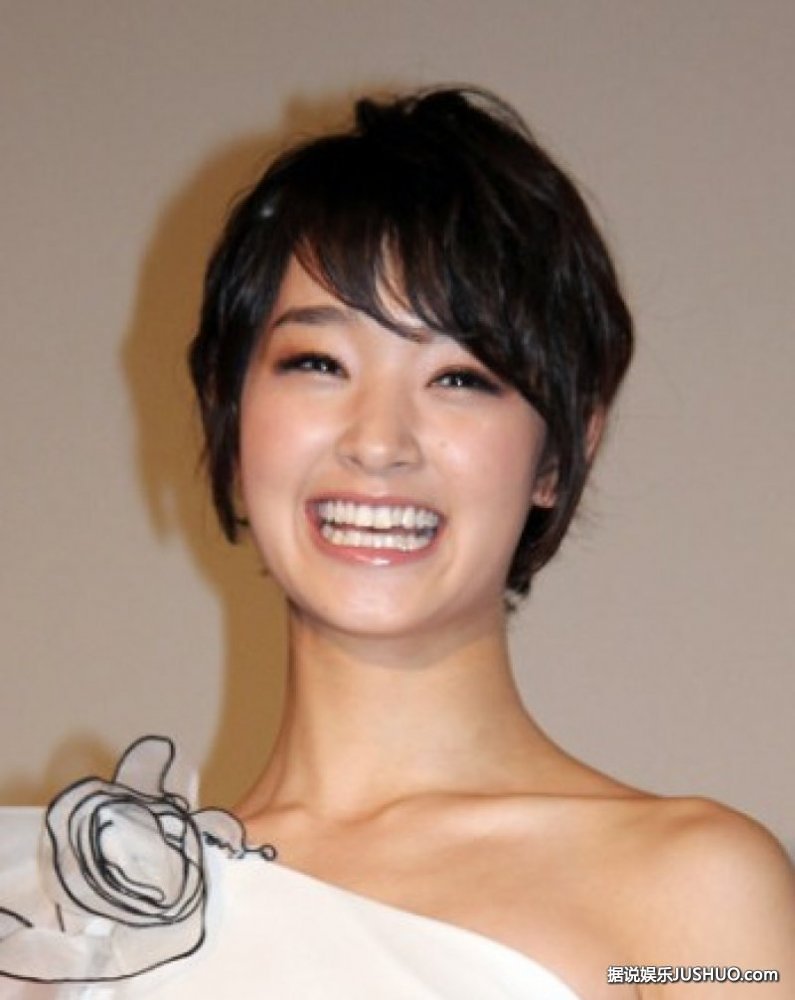 刚力彩芽力压前辈上户彩 登顶新任广告女王