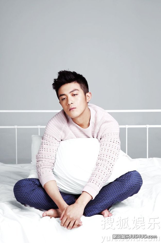 李泽锋变身冬日暖男 演最忠土匪展俏皮魅力