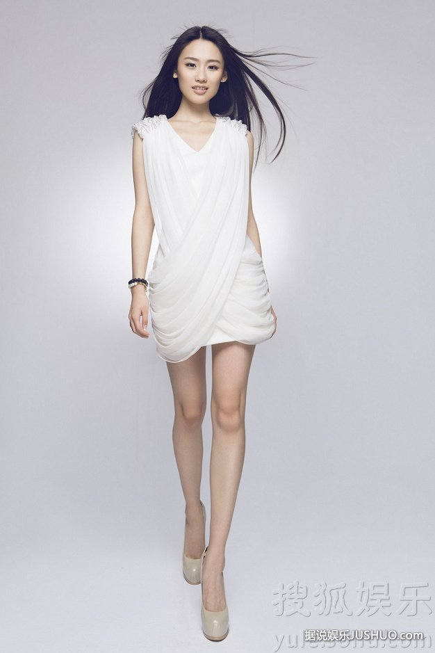 王婉中写真集曝光 北影女神演绎成熟范