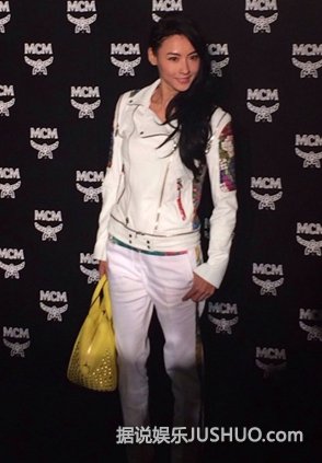 张柏芝曝早年当小三经历 躲进衣柜避开正室 张柏芝曝早年当小三经历 躲进衣柜避开正室