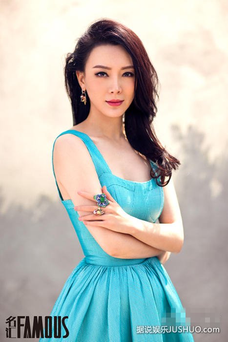 陈数迷人长腿优雅写真 成熟女人的味道