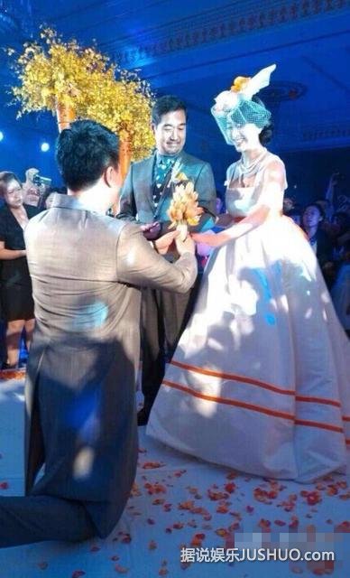 演员黄小蕾与老公38天闪婚闪孕 张国立当证婚人 演员黄小蕾与老公38天闪婚闪孕 张国立当证婚人