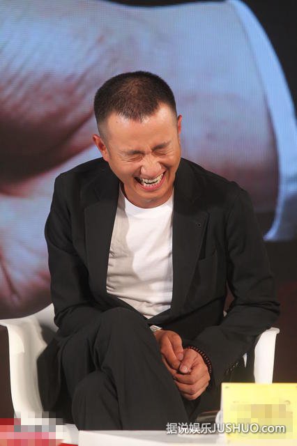 《一步之遥》： 文章出轨门之后淡然复出