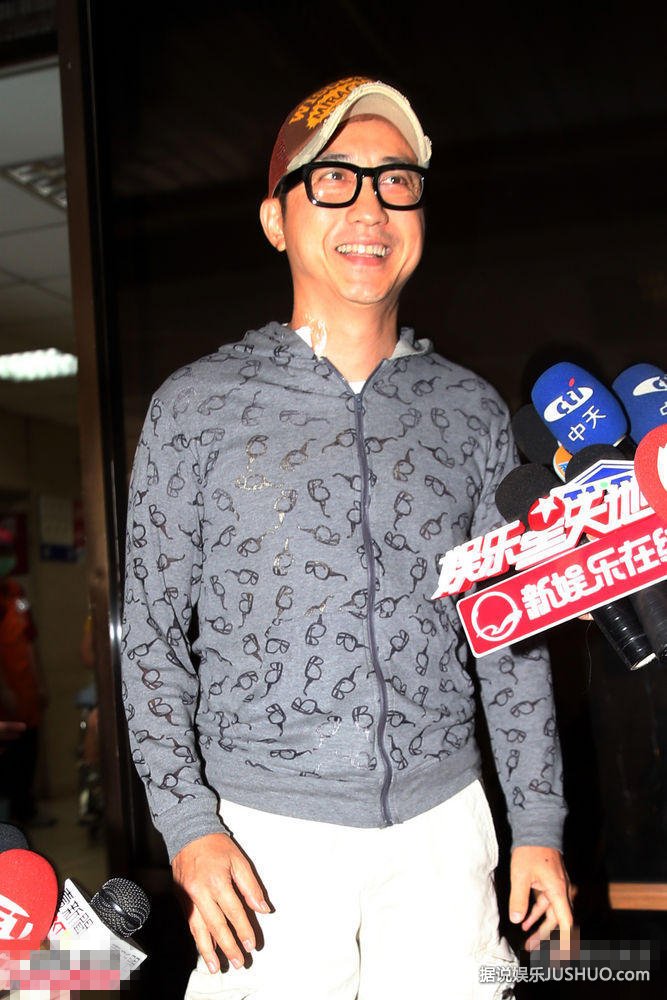 庾澄庆住院三天后出院 闻伊能静婚讯立刻变脸快闪