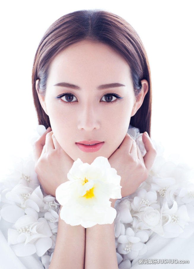 徐婕妤张钧甯化身美丽花仙子 鲜花环绕显唯美