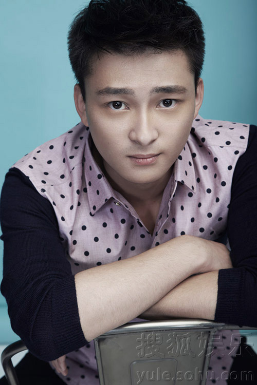 邱爽最新写真曝光 鬼马表情尽显青春活力