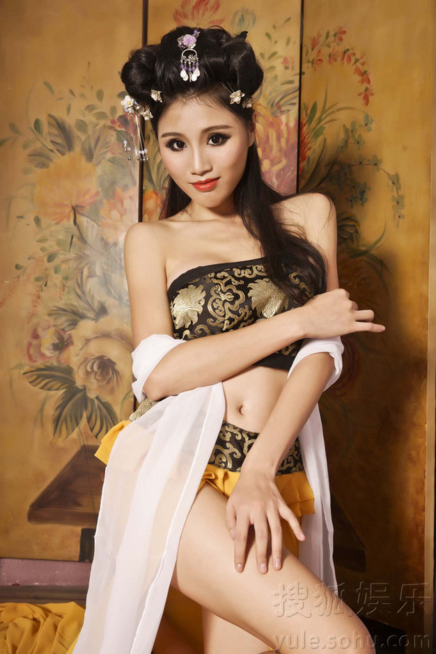 四大嫩模古装写真化身美妃 性感直超“武媚娘”