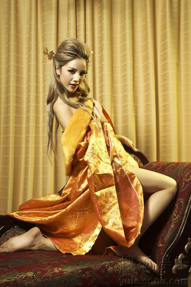 四大嫩模古装写真化身美妃 性感直超“武媚娘”