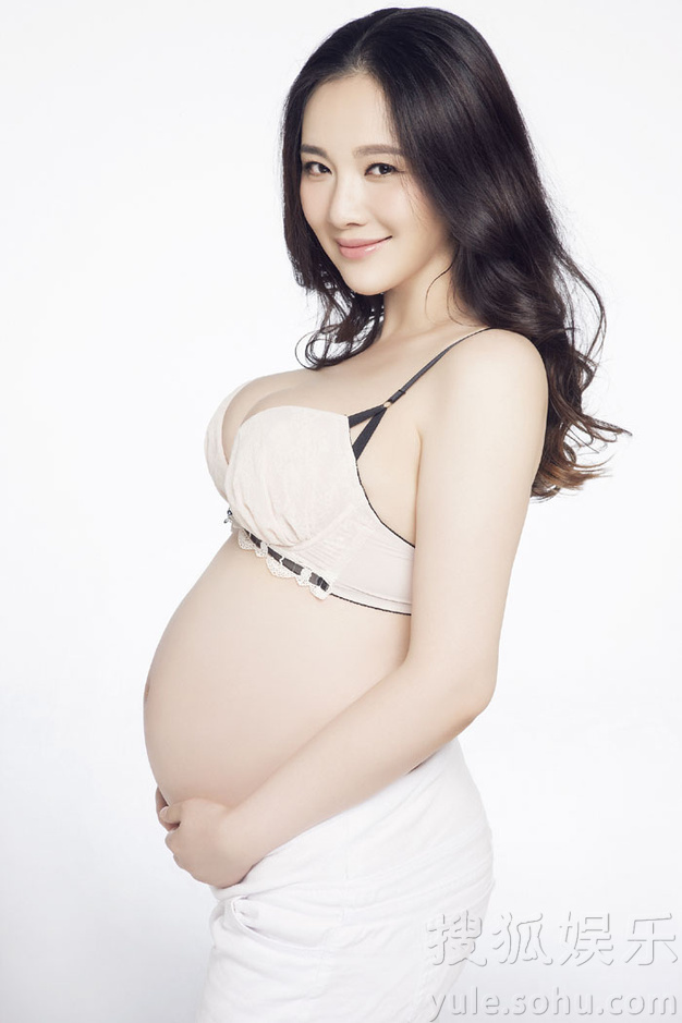 孟茜最新比基尼孕照曝光 夏威夷风情美艳惊人