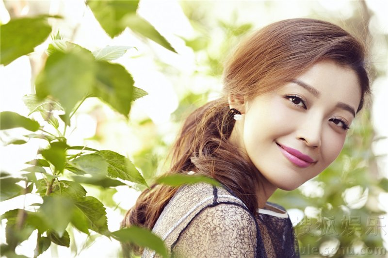 高晓菲最新甜美写真曝光 温暖明媚如美丽糖果