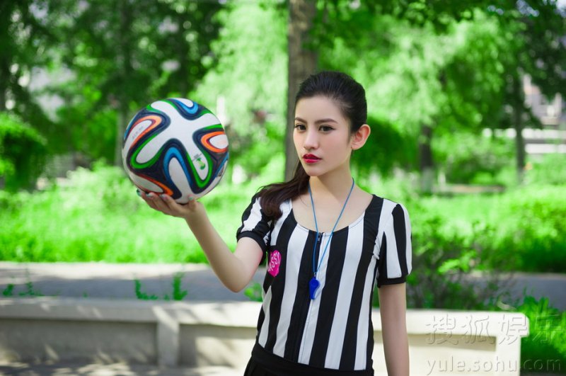 嫩模时尚大片助威世界杯 性感可爱时尚青春