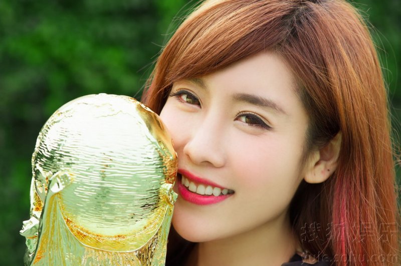 嫩模时尚大片助威世界杯 性感可爱时尚青春