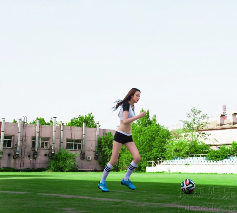 嫩模时尚大片助威世界杯 性感可爱时尚青春