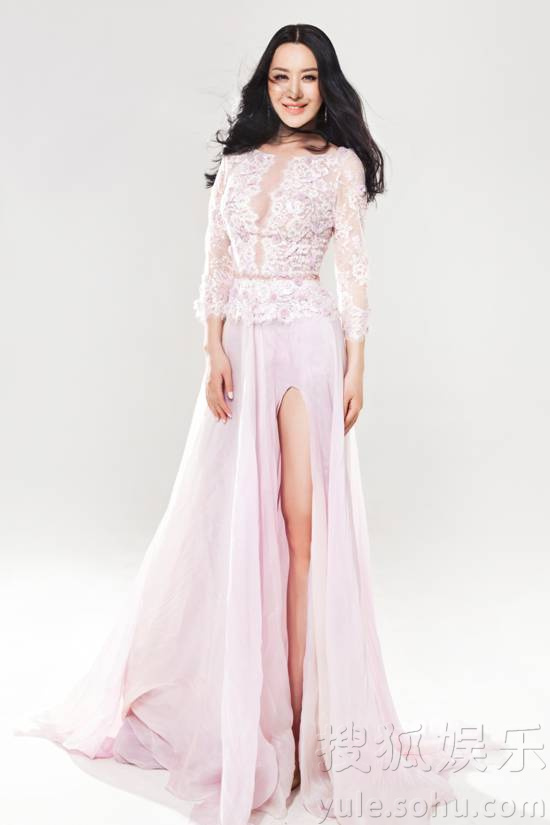 亚洲小姐宫睿时尚写真曝光 尽显大气美感