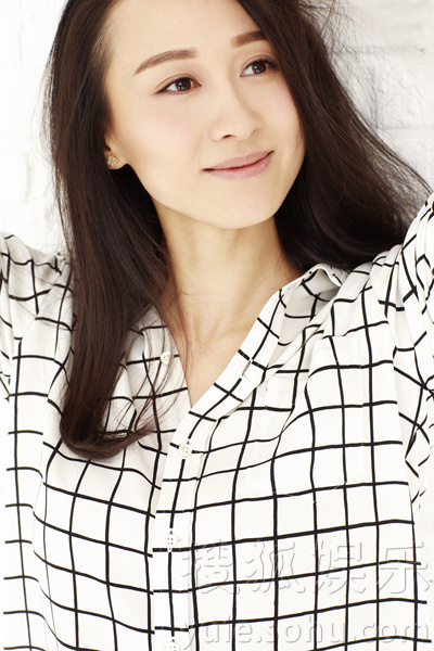 练束梅性感写真曝光 魅力微笑优雅甜美十分迷人