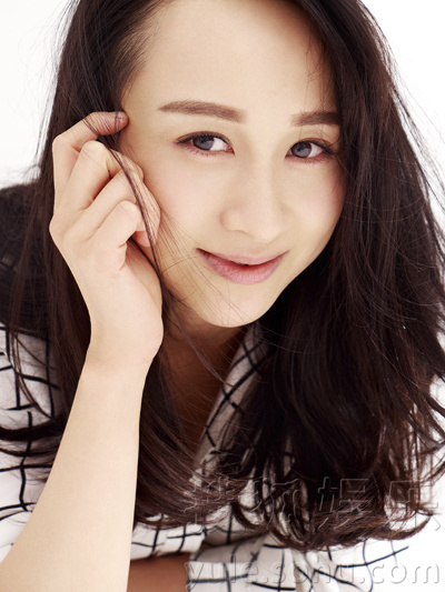 练束梅性感写真曝光 魅力微笑优雅甜美十分迷人