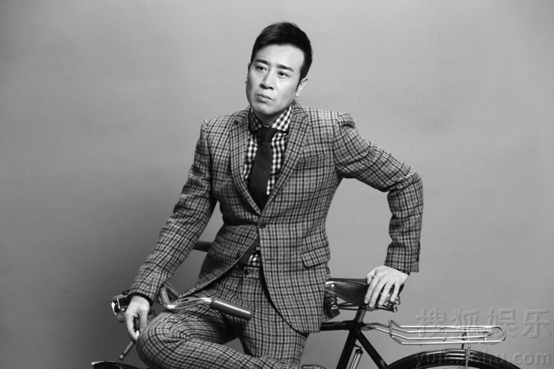 于和伟复古写真 率性演绎大叔的印格时光