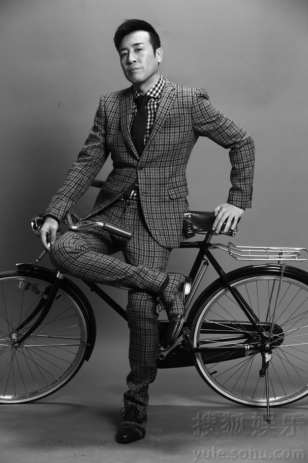 于和伟复古写真 率性演绎大叔的印格时光