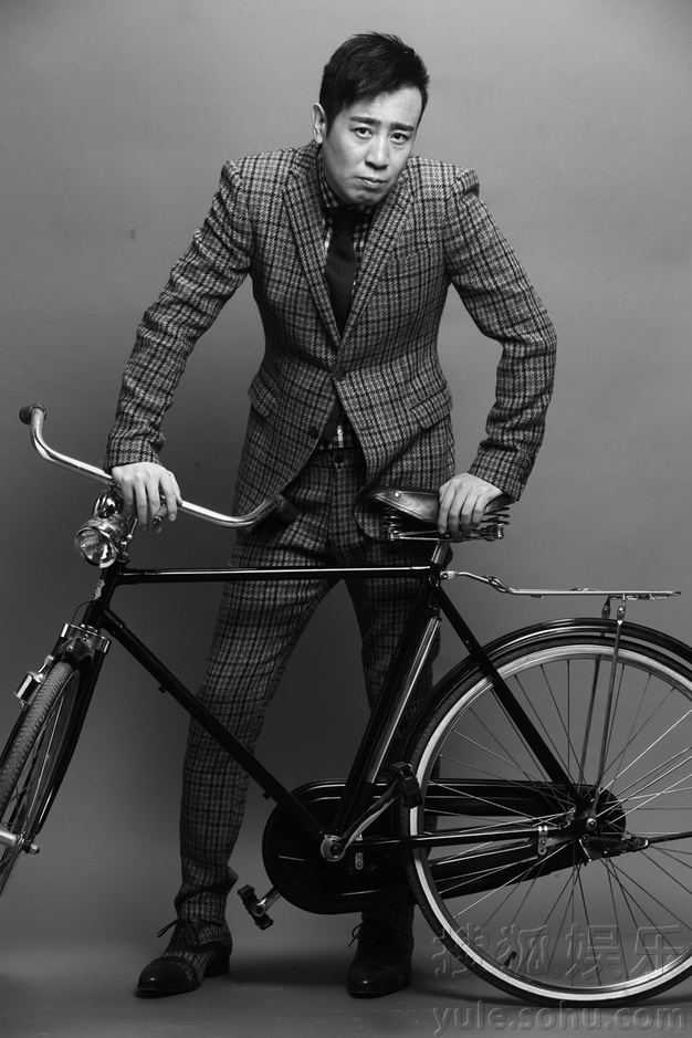 于和伟复古写真 率性演绎大叔的印格时光