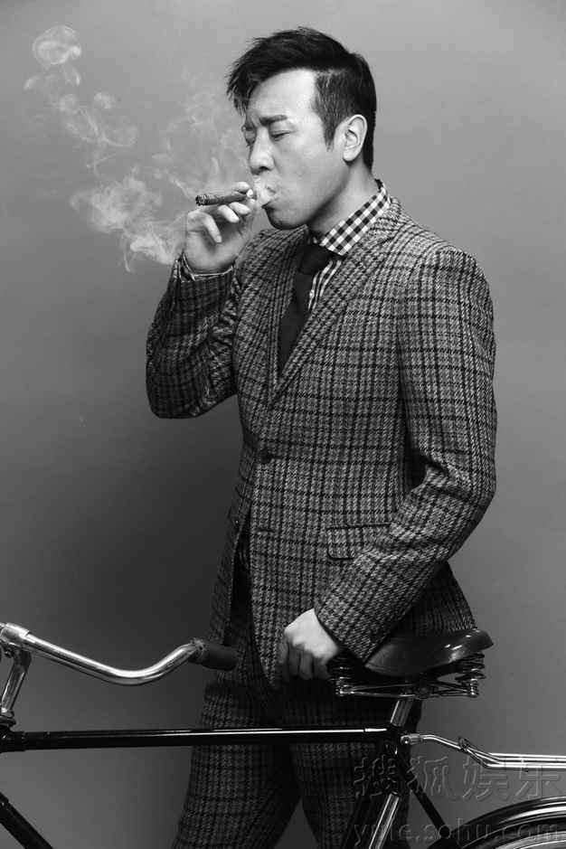 于和伟复古写真 率性演绎大叔的印格时光