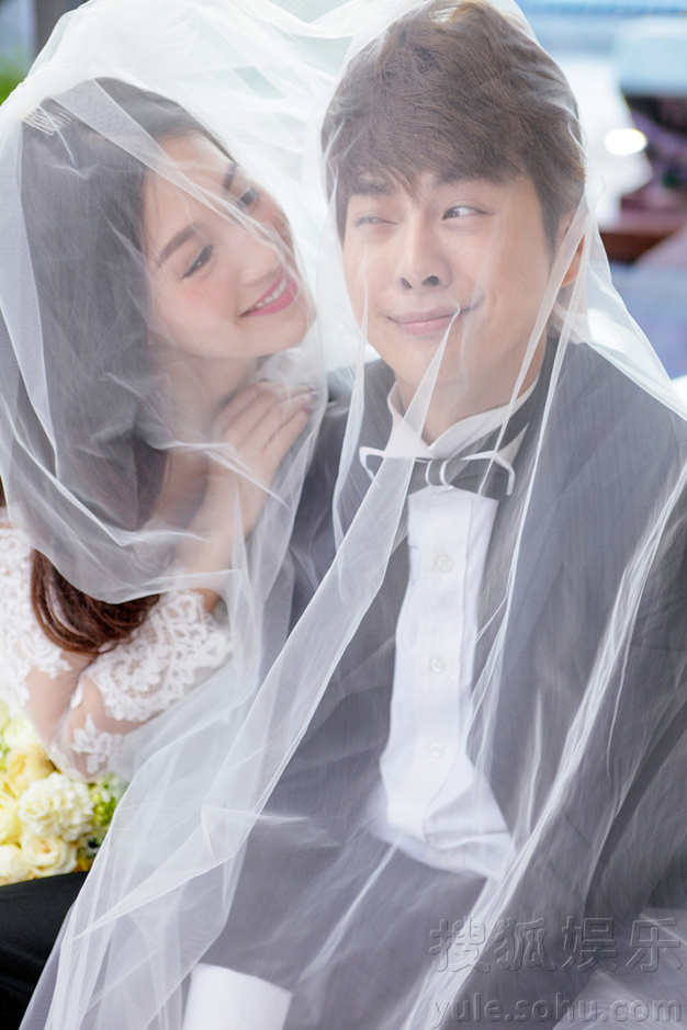 情人节预热！苏青徐海乔浪漫婚纱写真甜蜜曝光