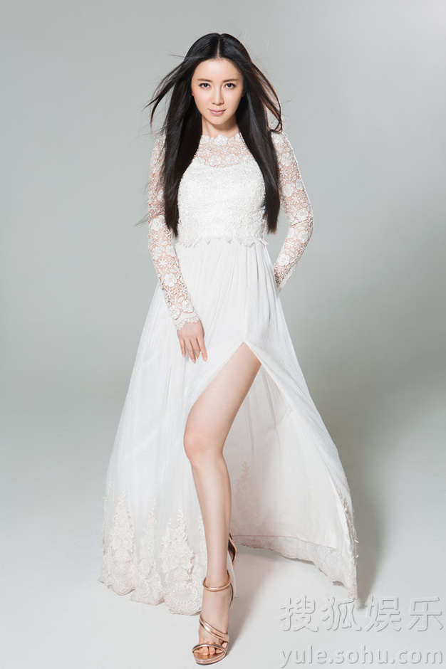 刘敏推出最新写真大片  造型凸显御姐范儿