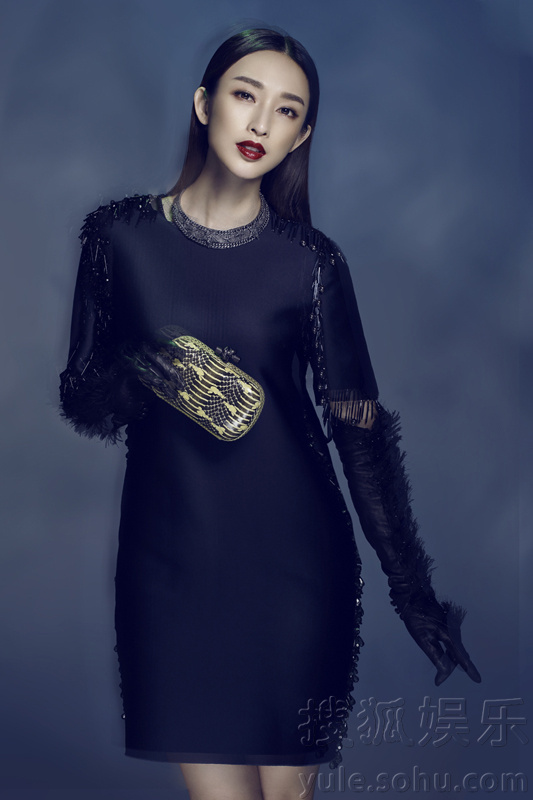 张丽最新写真大片曝光 尽显S型曲线魅惑动人