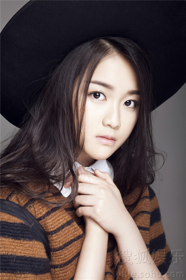 童星李百惠全新写真曝光 精灵俏皮惹人爱