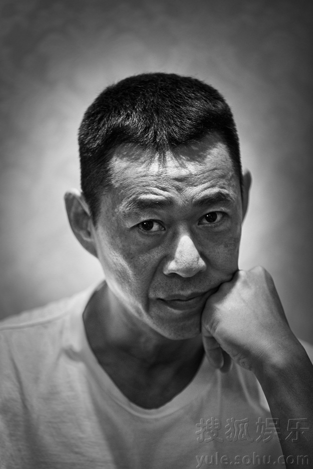 张丰毅健硕身材组图外泄 青春不老显峥嵘