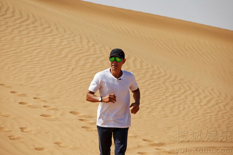 张丰毅健硕身材组图外泄 青春不老显峥嵘