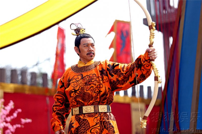 张丰毅健硕身材组图外泄 青春不老显峥嵘