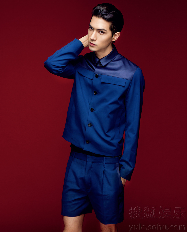 任言恺曝大尺度浴缸照 小鲜肉妙变性感男神