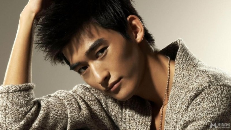 前少女时代郑秀妍裸妆写真 身披薄纱隐隐可见傲