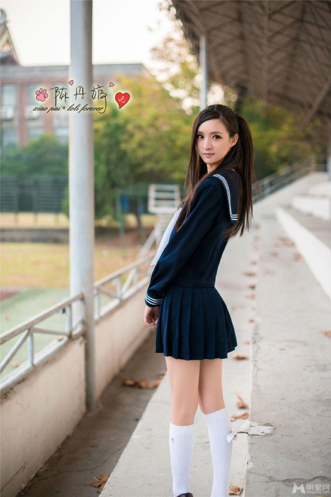 嫩模陈丹婷校园清纯甜美写真 扮演可爱迷人学生 嫩模陈丹婷校园清纯甜美写真 扮演可爱迷人学生