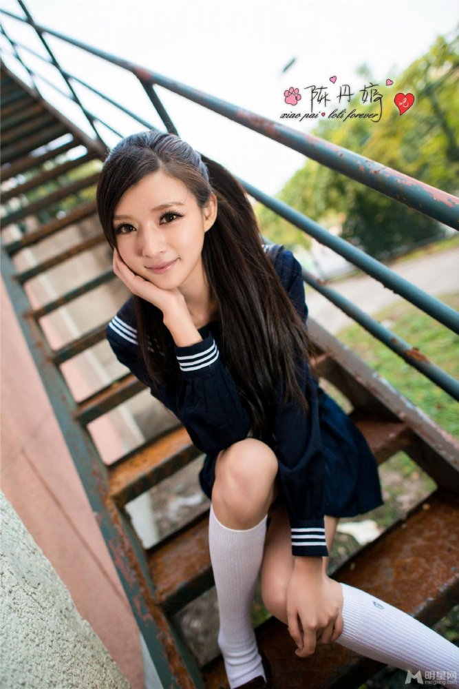 嫩模陈丹婷校园清纯甜美写真 扮演可爱迷人学生 嫩模陈丹婷校园清纯甜美写真 扮演可爱迷人学生
