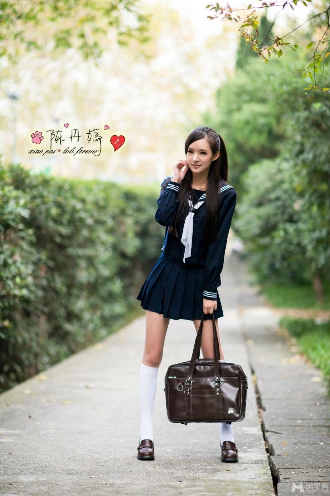 嫩模陈丹婷校园清纯甜美写真 扮演可爱迷人学生 嫩模陈丹婷校园清纯甜美写真 扮演可爱迷人学生