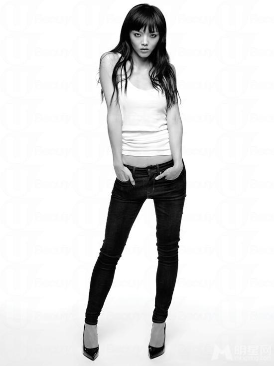 阮经天与福岛莉拉大尺度写真 半裸肉搏火辣拍广 阮经天与福岛莉拉大尺度写真 半裸肉搏火辣拍广