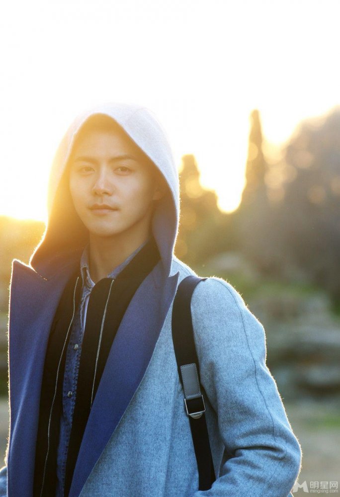 阮经天与福岛莉拉大尺度写真 半裸肉搏火辣拍广 阮经天与福岛莉拉大尺度写真 半裸肉搏火辣拍广