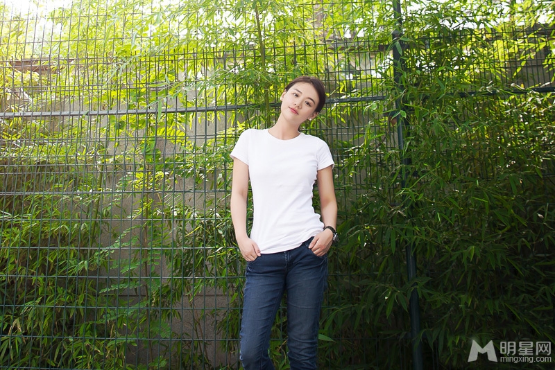 马思纯邻家女孩写真 素颜出镜清纯可人