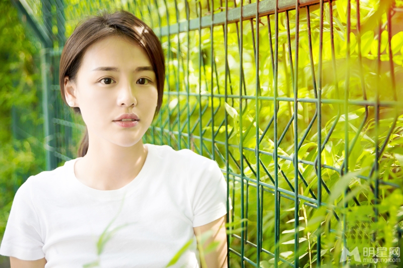 马思纯邻家女孩写真 素颜出镜清纯可人