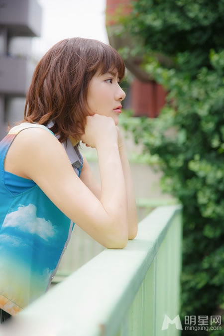 日本女星笕美和子家居写真 性感慵懒似猫咪 日本女星笕美和子家居写真 性感慵懒似猫咪